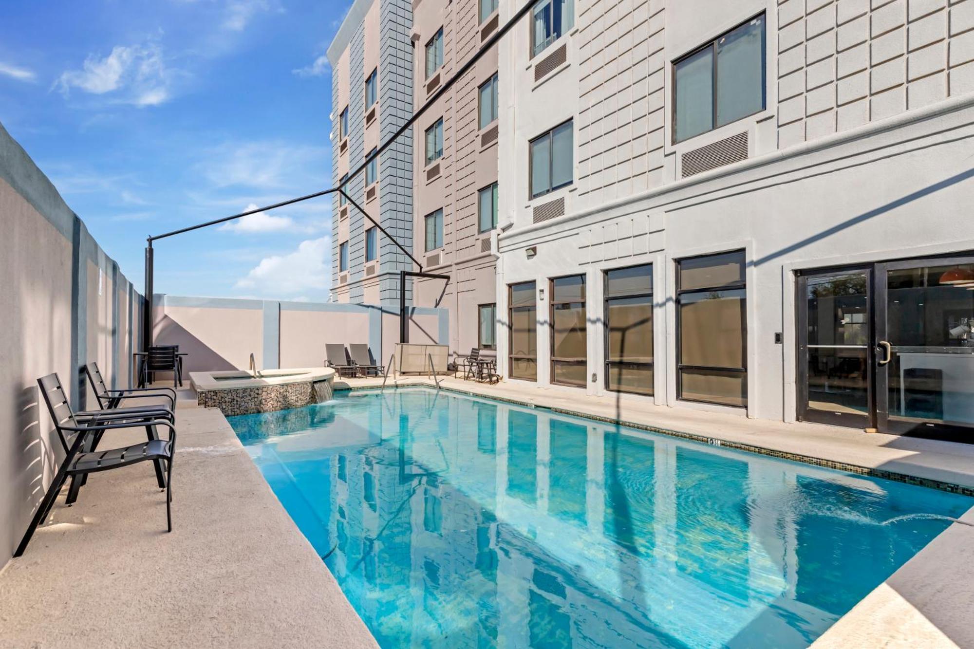 Comfort Suites Laredo Eksteriør bilde